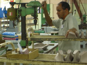 愛瑪攜手巴西知名鞋楦廠開展實地技術交流，共促制鞋工藝創新